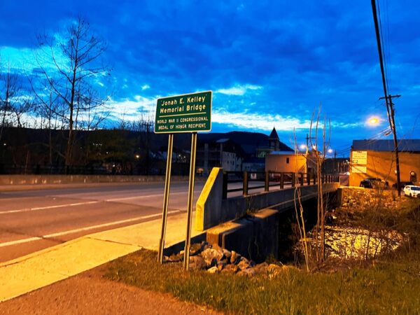 JONAH E. KELLEY MEMORIAL BRIDGE MEDAL OF HONOR CLOSE-UP