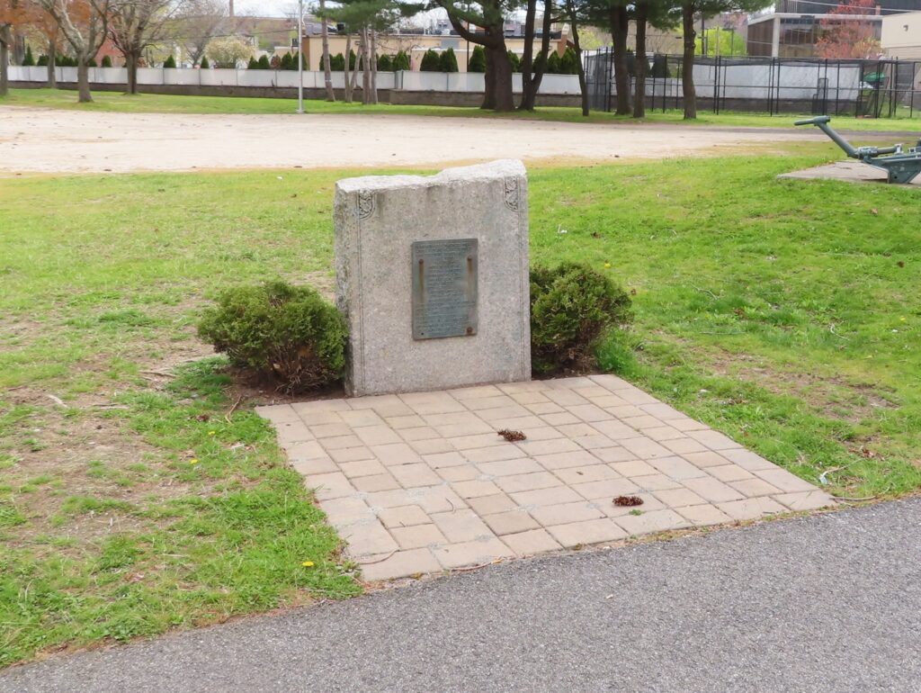 LINCOLN ST AND GLOBE DISTRICT WORLD WAR II MEMORIAL