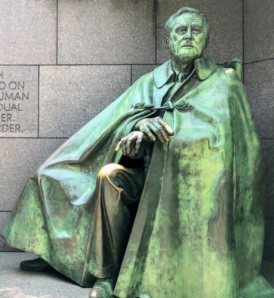 WARTIME PRESIDENT MEMORIAL STATUE