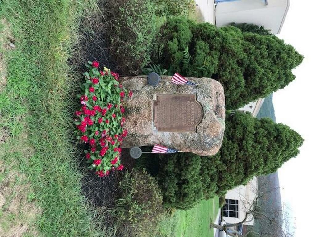 ELLENVILLE WORLD WAR DEPARTED COMRADES MEMORIAL