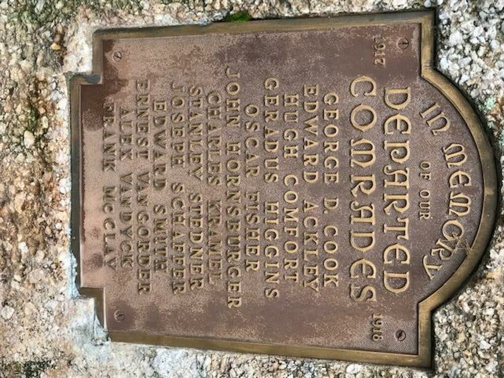 ELLENVILLE WORLD WAR DEPARTED COMRADES MEMORIAL PLAQUE