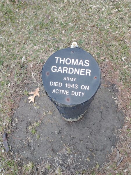 THOMAS GARDENER WAR MEMORIAL BOLLARD