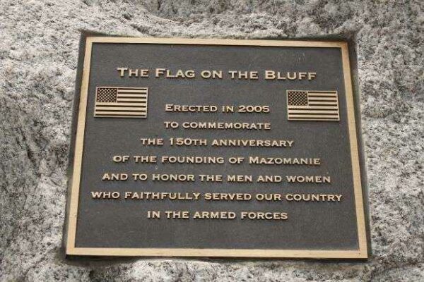 THE FLAG ON THE BLUFF MEMORIAL PLAQUE