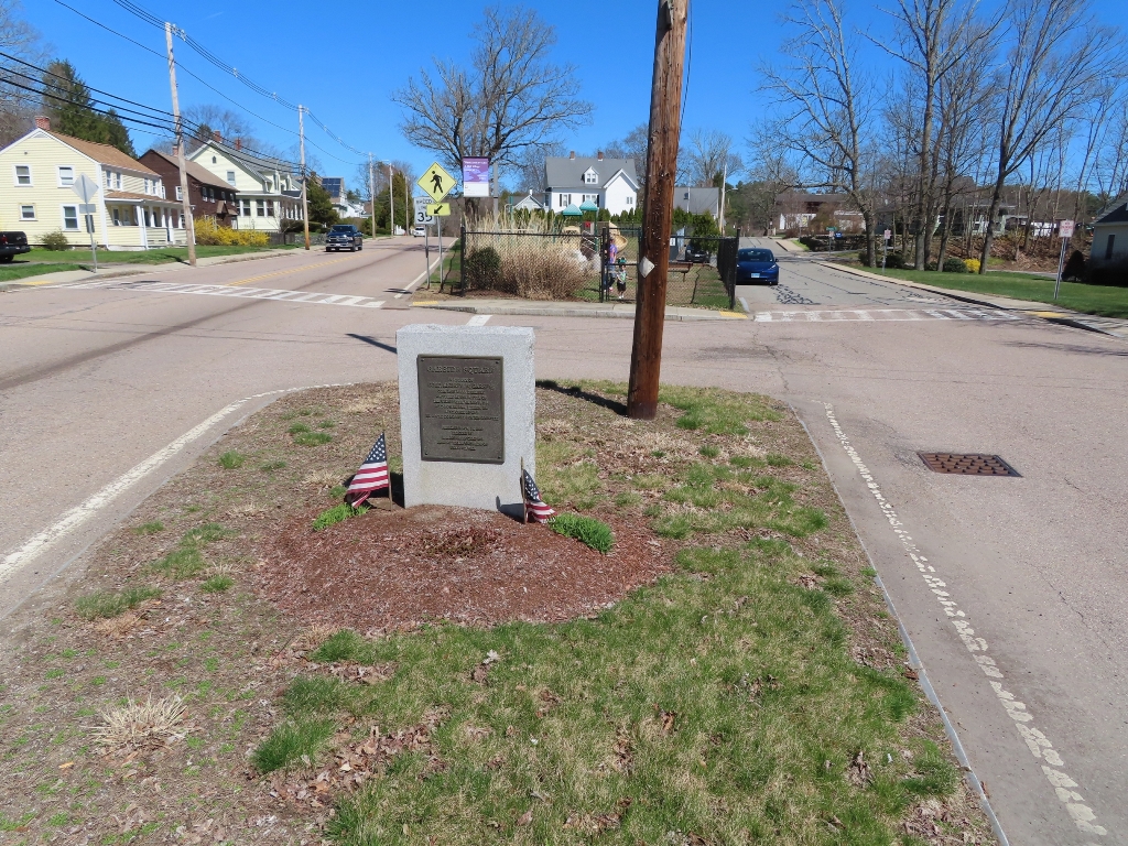 GARSIDE SQUARE WAR MEMORIAL