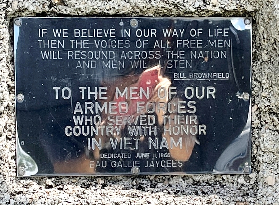 MELBOURNE VIETNAM VETERANS MEMORIAL PLAQUE