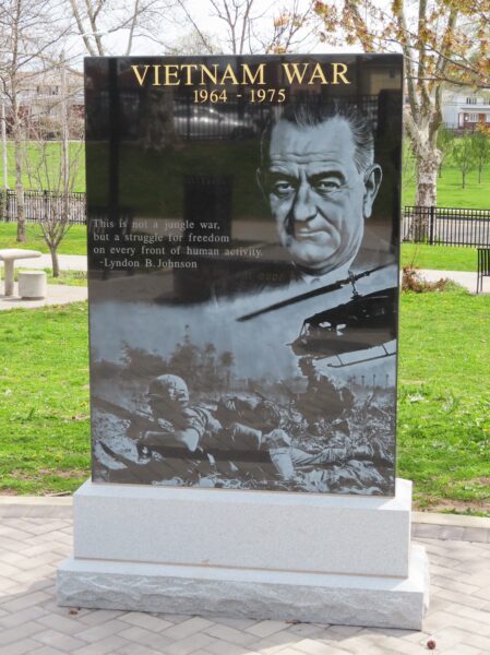 VIETNAM WAR MEMORIAL