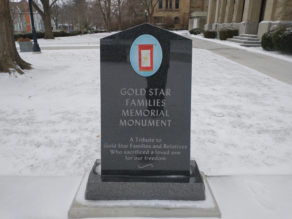 BOWLING GREEN GOLD STAR FAMILIES MEMORIAL MONUMENT
