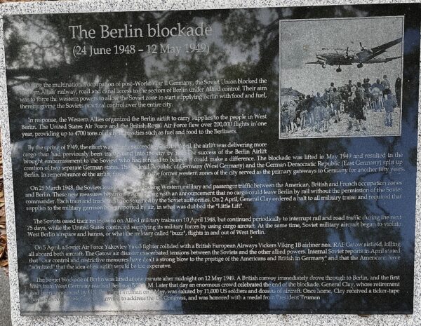 HILLSBOROUGH COUNTY THE BERLIN BLOCKADE MEMORIAL PLAQUE