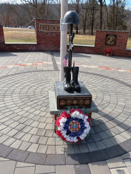 DEERPARK VETERANS MEMORIAL BATTLEFIELD CROSS