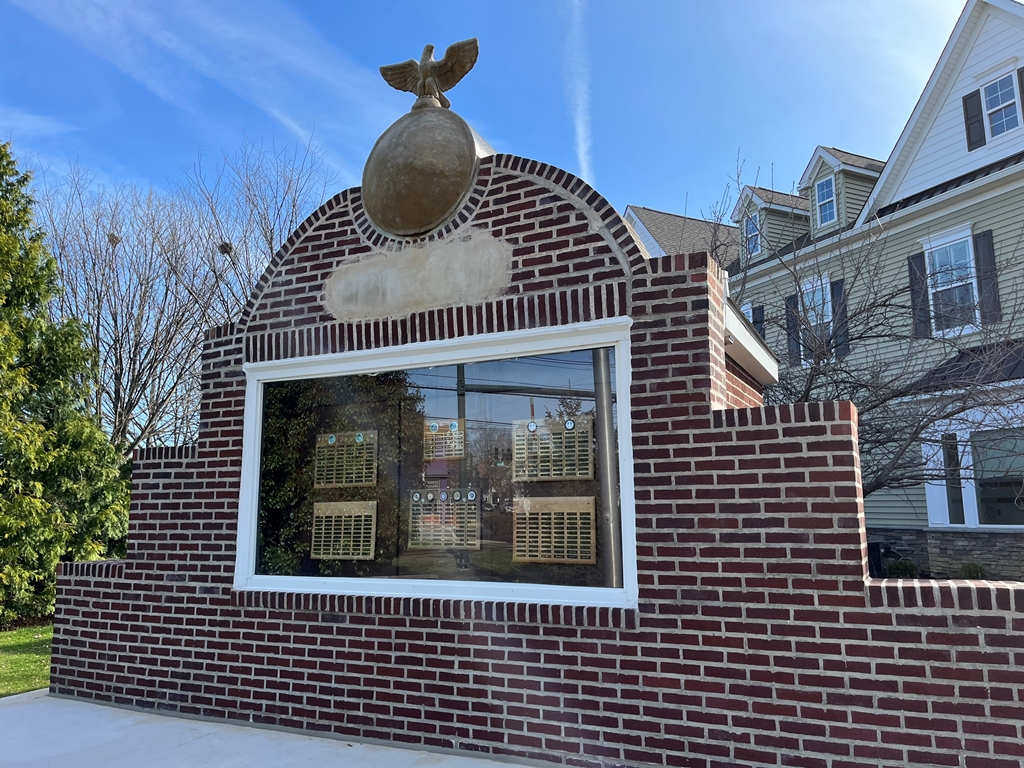 RIVERTON VETERANS MEMORIAL