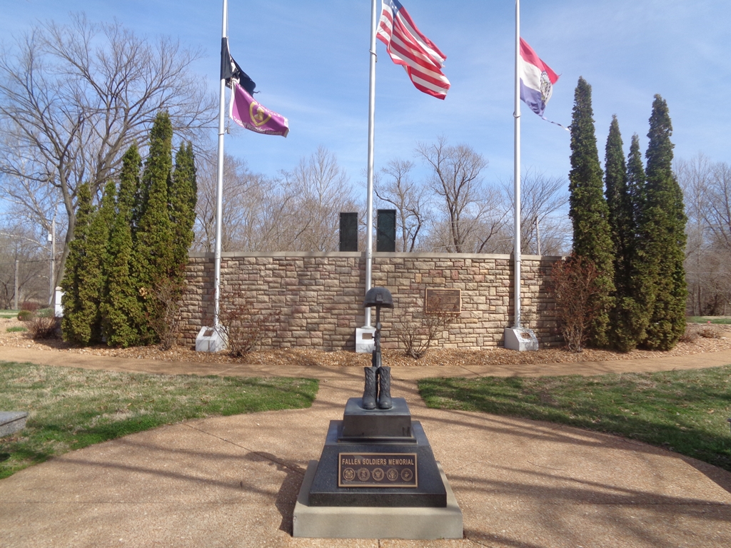 FENTON FALLEN SOLDIERS MEMORIAL