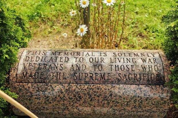 CURTISS PARK VETERANS MEMORIAL TREE PLAQUE