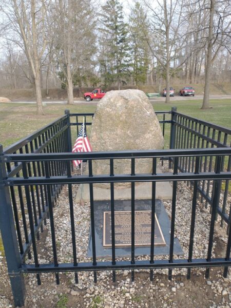 ROBBINS POST NO.; 91 G.A.R. GROVE MEMORIAL