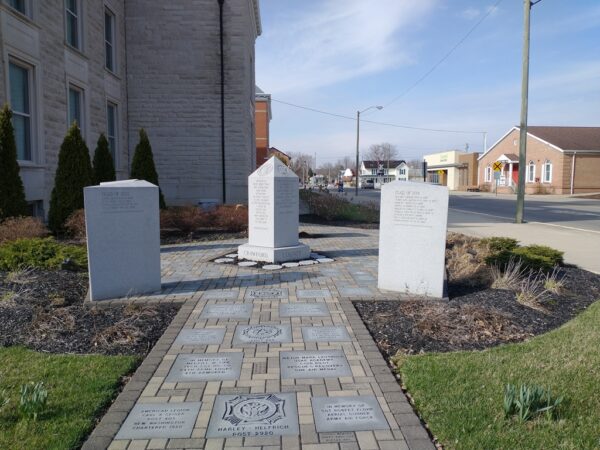 CRAWFORD COUNTY VETERANS CLASS OF MEMORIAL