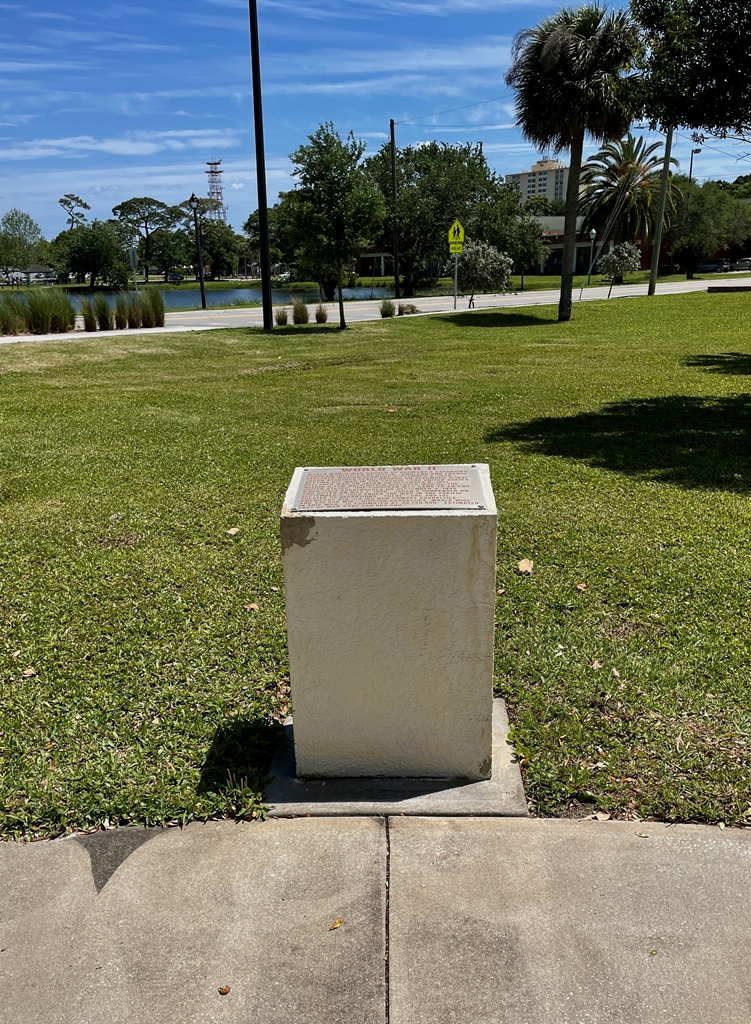 MELBOURNE WORLD WAR II MEMORIAL