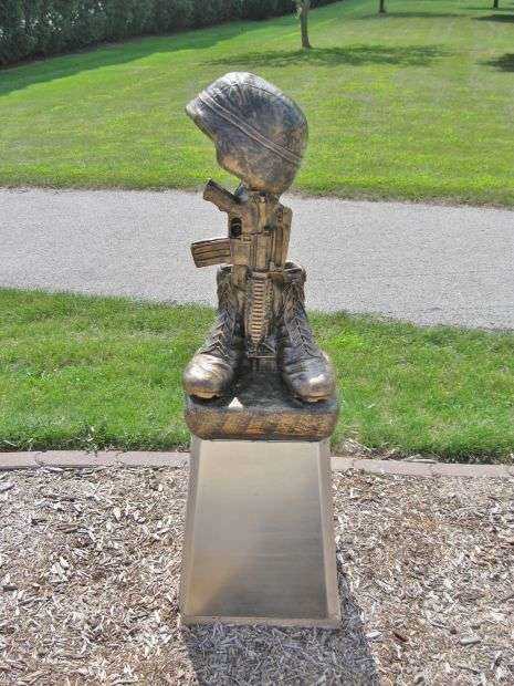 NEW HOLSTEIN VETERANS MEMORIAL BATTLEFIELD CROSS