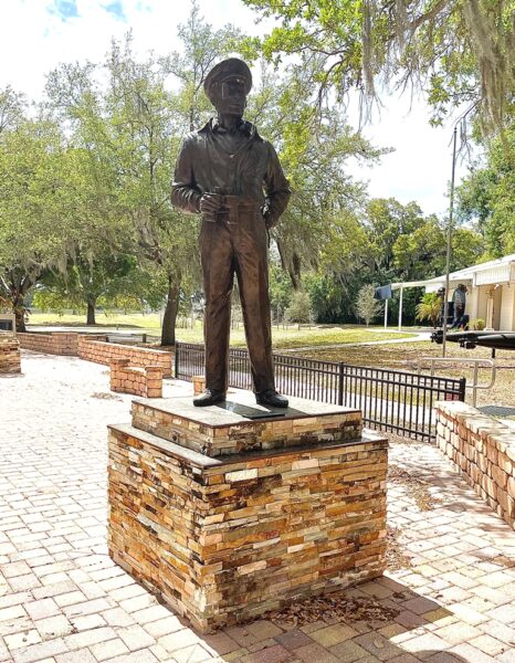 DOUGLAS MACARTHUR MEDAL OF HONOR WAR MEMORIAL