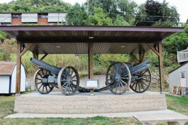 WORLD WAR II CAPTURED CANNONS MEMORIAL