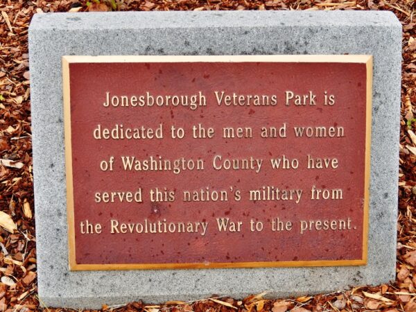 JONESBOROUGH VETERANS PARK MEMORIAL PLAQUE