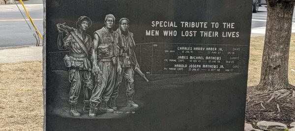 BUTLER VIETNAM WAR MEMORIAL CLOSE-UP