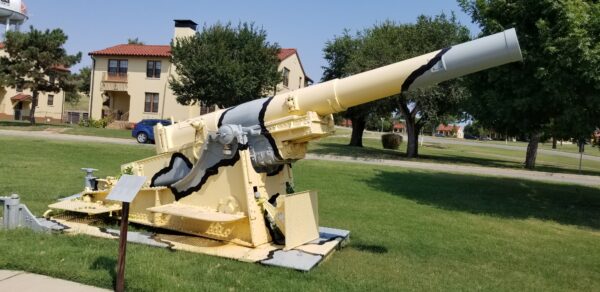 240MM HOWITZER, MODEL 1918 SCHNEIDER MEMORIAL