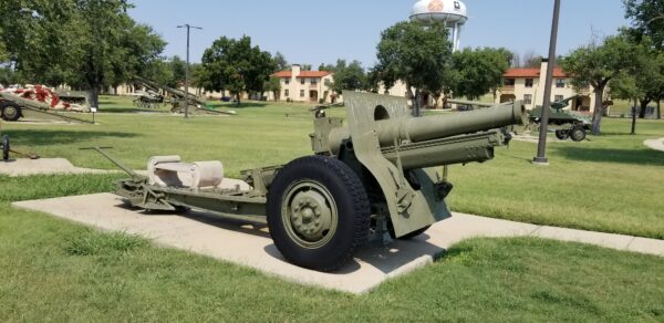 155MM HOWITZER MODEL OF 1917/18 MEMORIAL