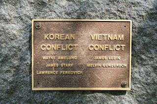 MELLEN KOREAN WAR AND VIETNAM WAR MEMORIAL PLAQUE