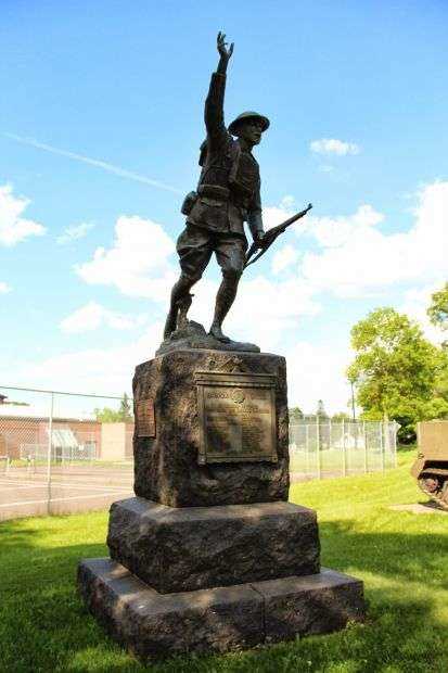 MELLEN WORLD WAR I AND WORLD WAR II MEMORIAL