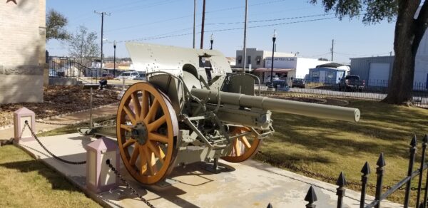7.7. CM GERMAN FELD KANONE 16 (BUILT 1948) WAR MEMORIAL