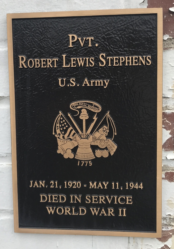 PVT. ROBERT LEWIS STEPHENS WAR MEMORIAL PLAQUE