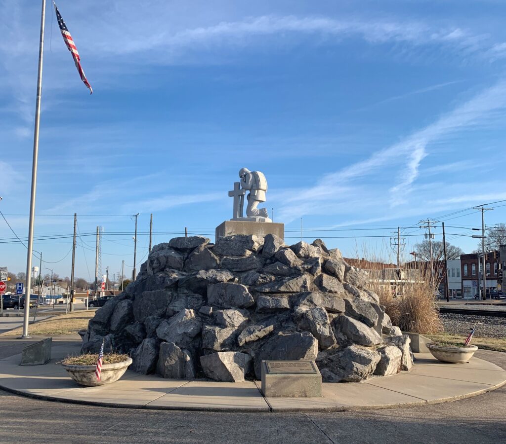 UNION COUNTY VETERANS MEMORIAL STATUE