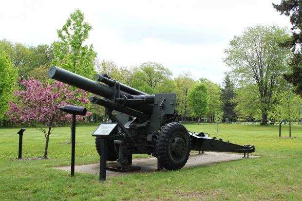 U.S. ARMY 155 HOWITZER M1 MEMORIAL CANNON