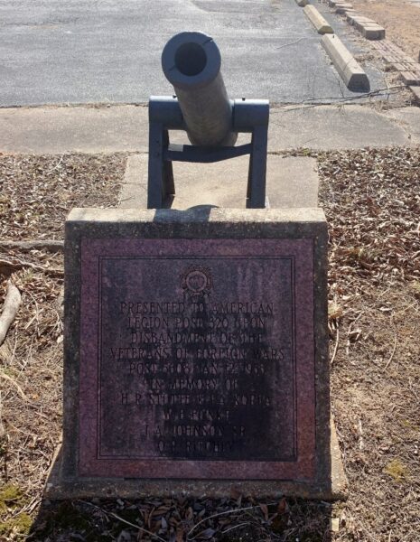 AMERICAN LEGION POST 320 WAR MEMORIAL CANNON