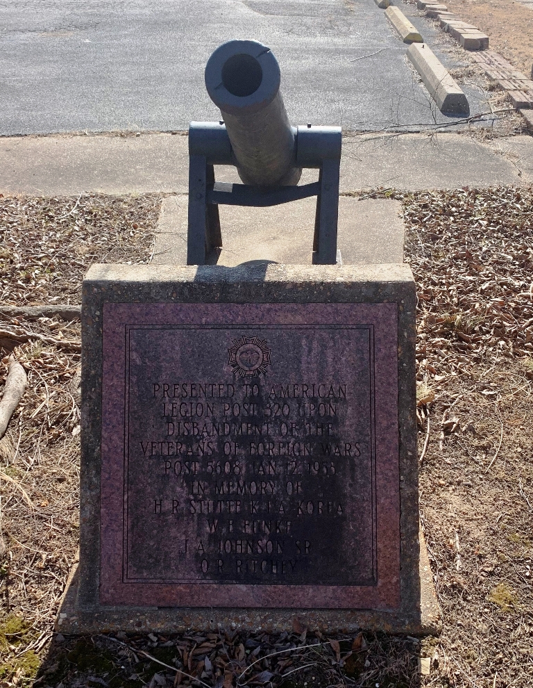 AMERICAN LEGION POST 320 WAR MEMORIAL CANNON