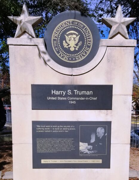 HARRY S. TRUMAN UNITED STATES COMMANDER-IN-CHIEF MEMORIAL