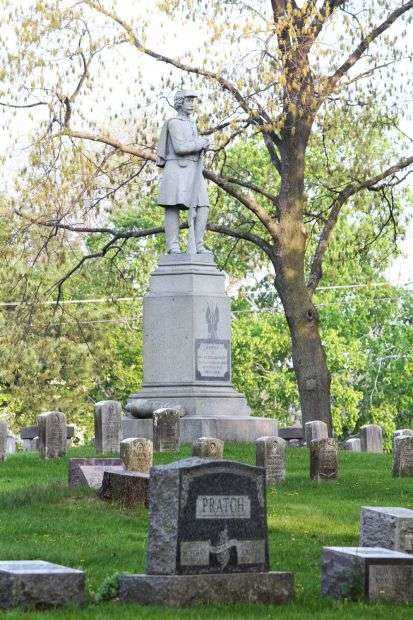 LOVELL POST NO. 230 G.A.R. CIVIL WAR MEMORIAL