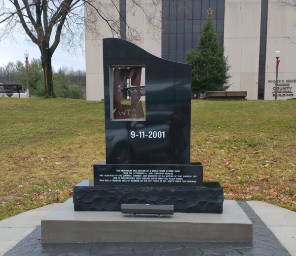 PARKERSBURG 9-11-2001 MEMORIAL FRONT