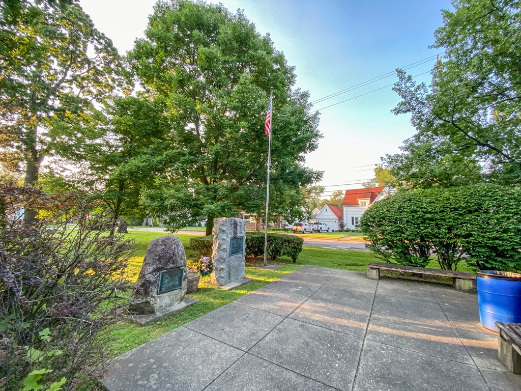 FENTON WORLD WAR MEMORIAL