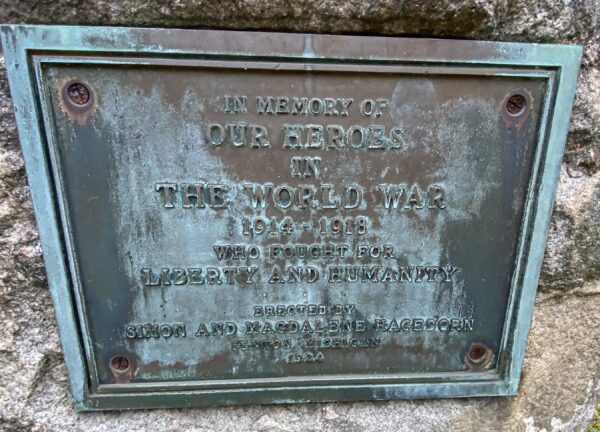 FENTON WORLD WAR MEMORIAL PLAQUE