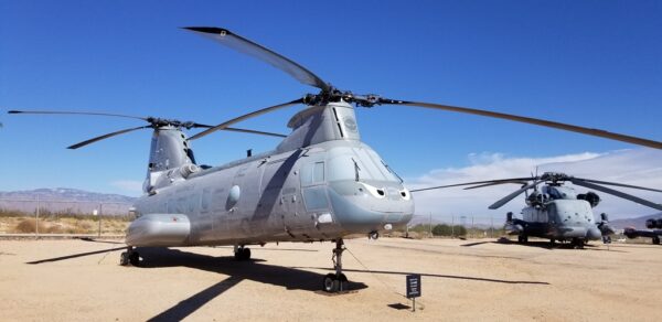 BOEING VERTOL CH-46E SEA KNIGHT MEMORIAL