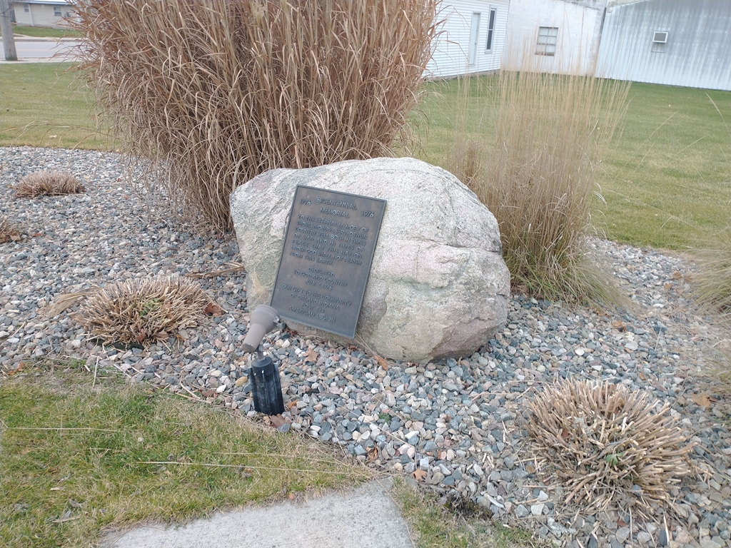 BICENTENNIAL MEMORIAL 1776-1976