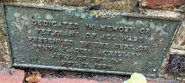 DEDICATED IN MEMORY OF VETERANS OF ALL WARS MEMORIAL PLAQUE