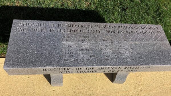 OLD FLOYD COUNTY REVOLUTIONARY SOLDIERS WAR MEMORIAL BENCH
