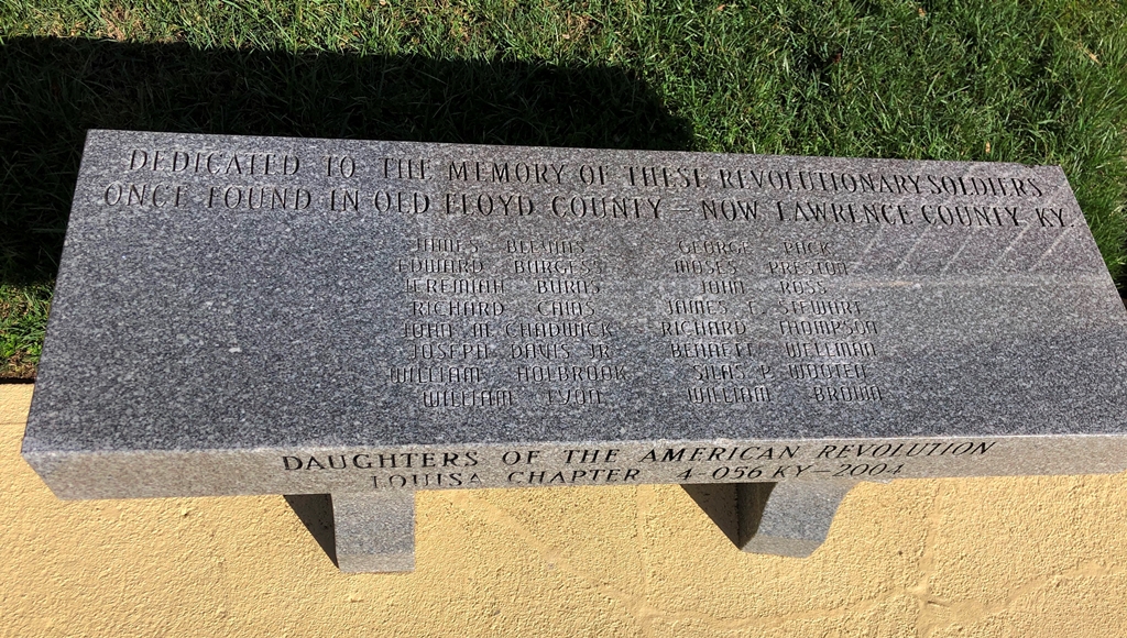 OLD FLOYD COUNTY REVOLUTIONARY SOLDIERS WAR MEMORIAL BENCH