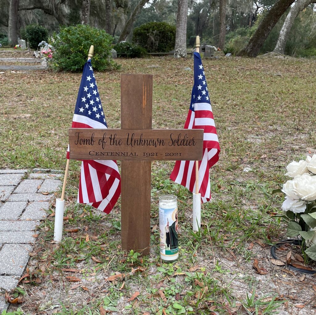 ESPANOLA CEMETERY TOMB OF THE UNKNOWN SOLDIER MEMORIAL CROSS