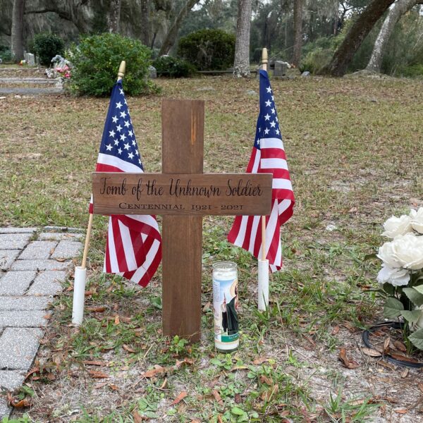 ESPANOLA CEMETERY TOMB OF THE UNKNOWN SOLDIER MEMORIAL CROSS