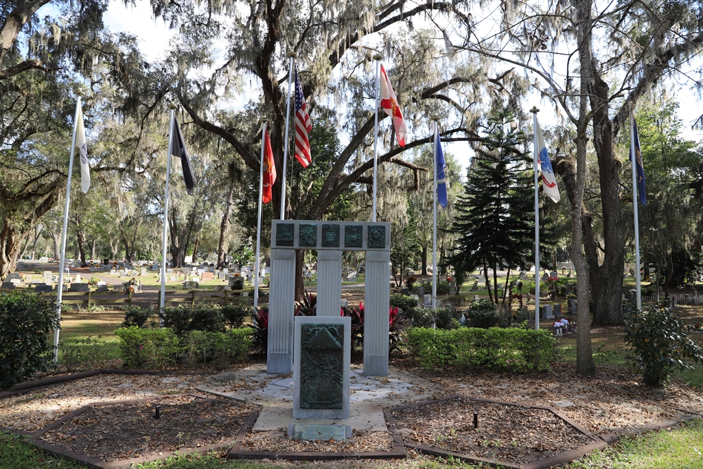 APOPKA ULTIMATE SACRIFICE WAR MEMORIAL