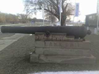 PERRY’S VICTORY CANNON MEMORIAL