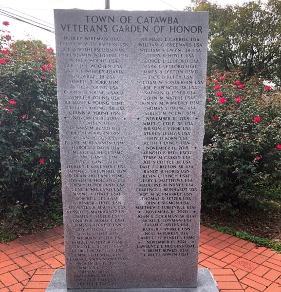 TOWN OF CATAWBA VETERANS GARDEN OF HONOR MEMORIAL STONE I