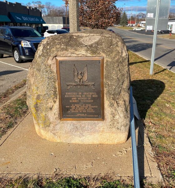 SUMMIT TOWNSHIP SUPREME SACRIFICE VETERANS MEMORIAL